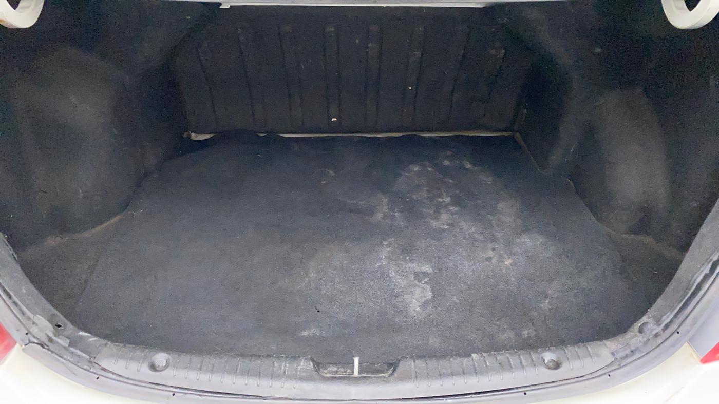 2013 Hyundai Verna FLUIDIC 1.6 CRDI SX, Diesel, Manual, 1,15,113 km, Boot Inside