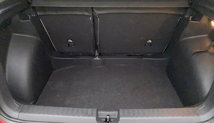 2021 Volkswagen TAIGUN HIGHLINE 1.0 TSI AT, Petrol, Automatic, 8,581 km, Boot Inside