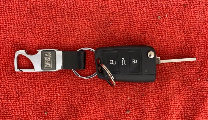 2021 Volkswagen TAIGUN HIGHLINE 1.0 TSI AT, Petrol, Automatic, 8,581 km, Key Close Up