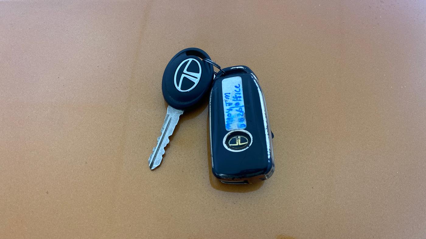 2018 Tata Tiago XT PETROL, Petrol, Manual, 25,547 km, Key Close Up
