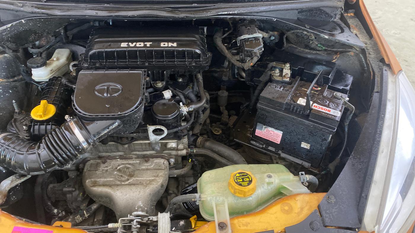 2018 Tata Tiago XT PETROL, Petrol, Manual, 25,547 km, Engine View - Left