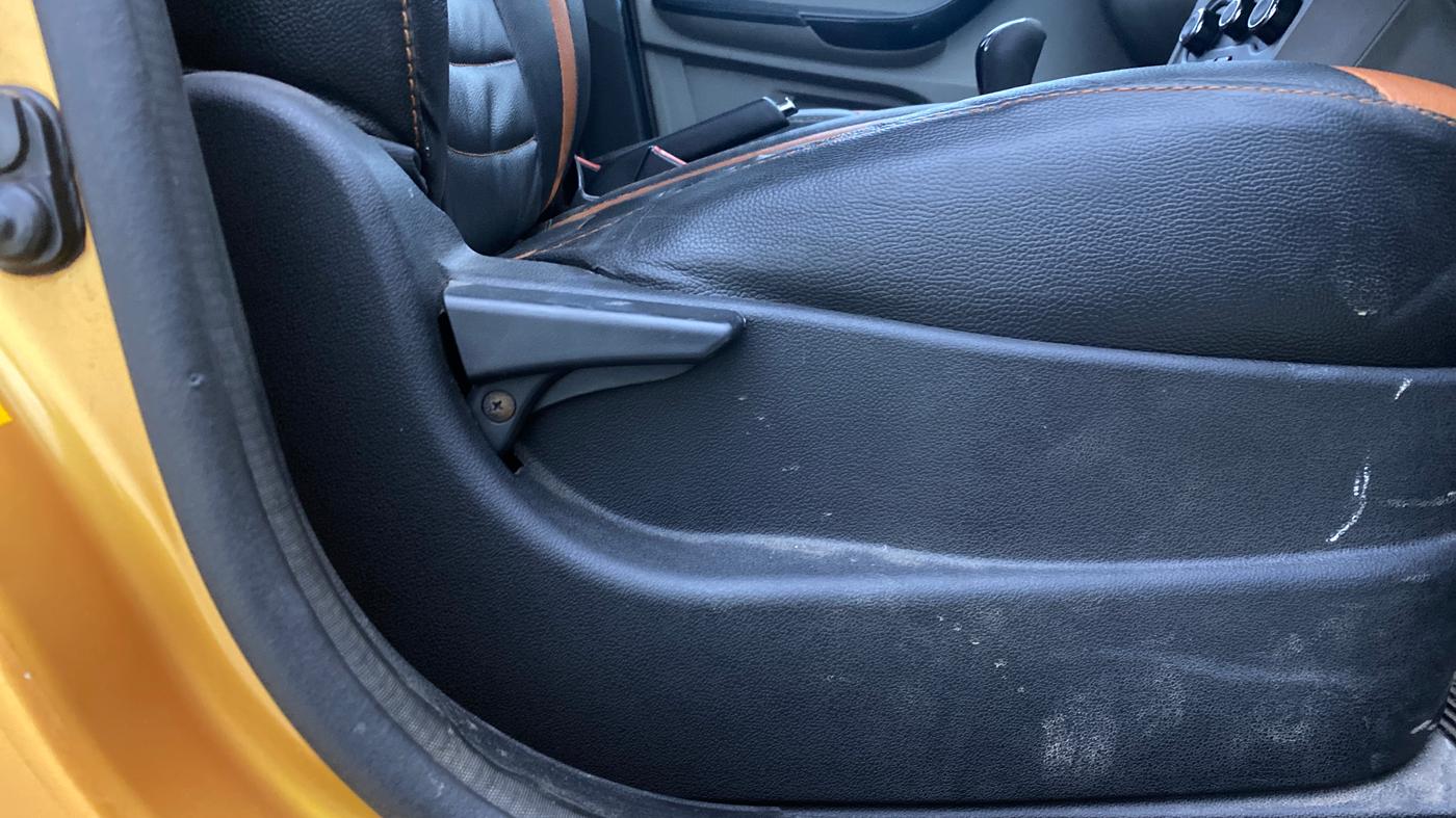 2018 Tata Tiago XT PETROL, Petrol, Manual, 25,547 km, Driver Side Adjustment Panel