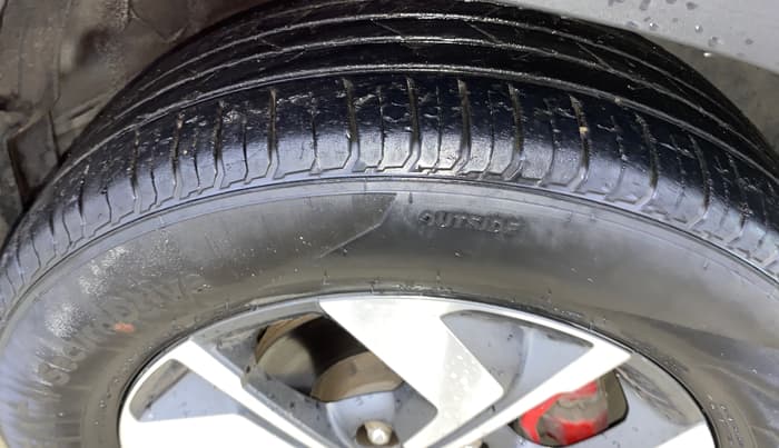 2020 KIA SONET GTX PLUS 1.5, Diesel, Manual, 81,168 km, Right Front Tyre Tread