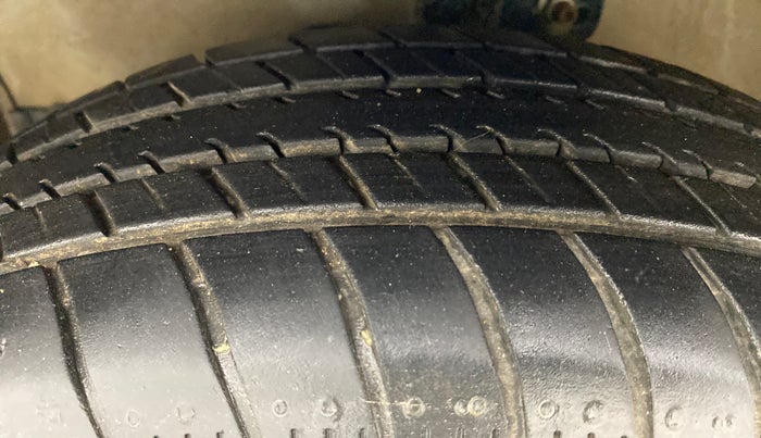 2020 Maruti Celerio ZXI D, Petrol, Manual, 12,761 km, Left Front Tyre Tread