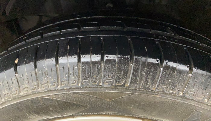 2020 Honda Amaze 1.2L I-VTEC VX, Petrol, Manual, 1,03,024 km, Left Front Tyre Tread