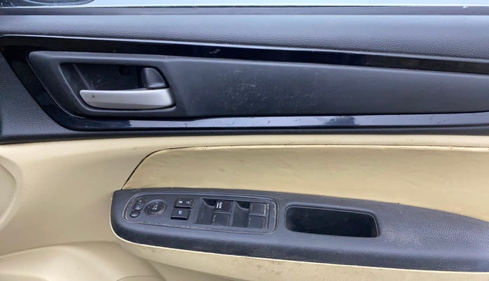 2020 Honda Amaze 1.2L I-VTEC VX, Petrol, Manual, 1,03,024 km, Driver Side Door Panels Control