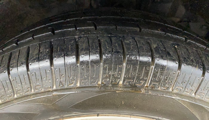 2020 Honda Amaze 1.2L I-VTEC VX, Petrol, Manual, 1,03,024 km, Right Front Tyre Tread