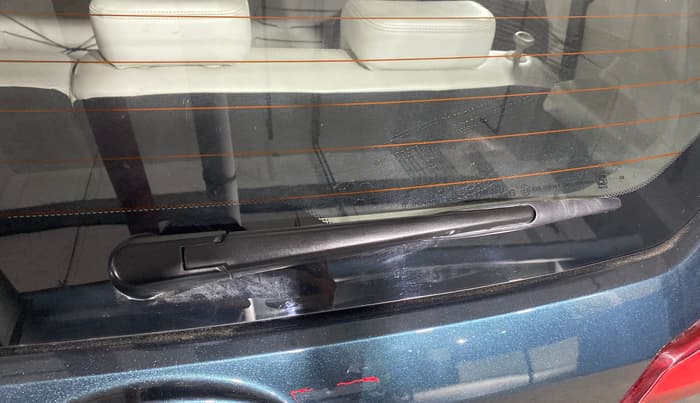 2021 Mahindra XUV300 W8 (O) 1.2 PETROL, Petrol, Manual, 93,983 km, Rear Wiper