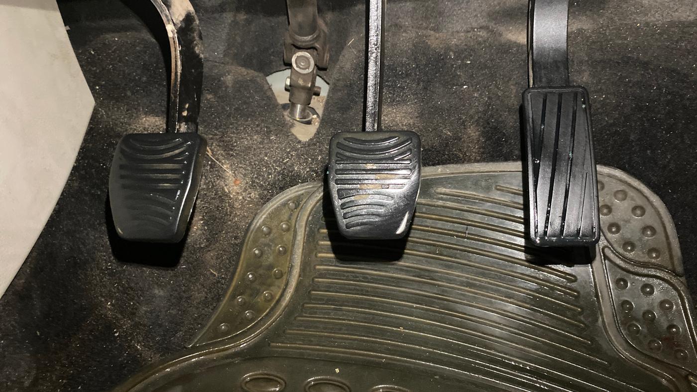 2021 Mahindra XUV300 W8 (O) 1.2 PETROL, Petrol, Manual, 93,933 km, Pedals