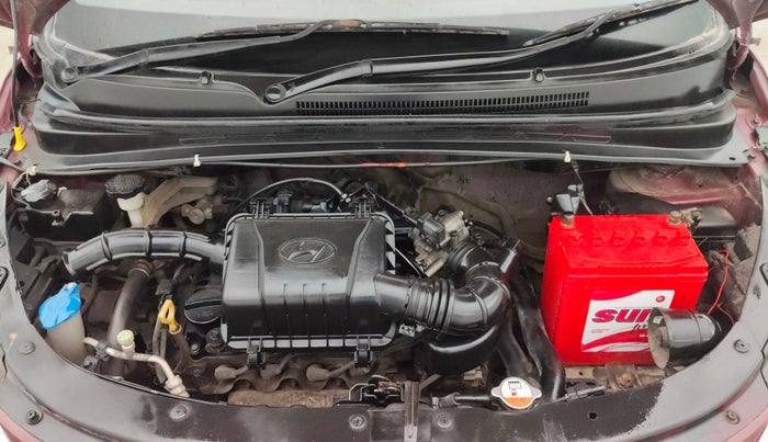 2014 Hyundai i10 SPORTZ 1.1, Petrol, Manual, 75,832 km, Engine View