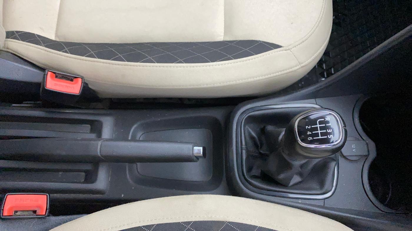 2021 Skoda Rapid 1.0 AMBITION TSI MT, Petrol, Manual, 59,828 km, Gear Lever