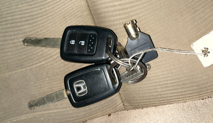 2015 Honda City 1.5L I-VTEC V MT, Petrol, Manual, 57,598 km, Key Close Up