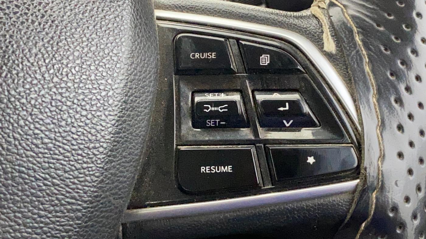 2022 Mahindra XUV700 AX 7 LUXURY P AT 7 STR, Petrol, Automatic, 38,547 km, Adaptive Cruise Control