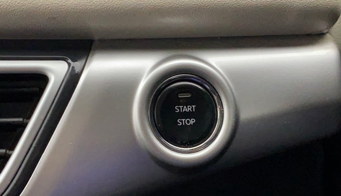 2022 Mahindra XUV700 AX 7 LUXURY P AT 7 STR, Petrol, Automatic, 38,547 km, Keyless Start/ Stop Button