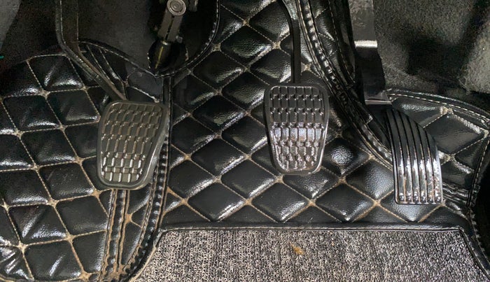 2024 Tata NEXON Creative Plus 1.2 iCNG, CNG, Manual, 20,491 km, Pedals