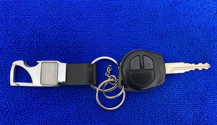 2013 Maruti Swift Dzire VXI, Petrol, Manual, 95,606 km, Key Close Up