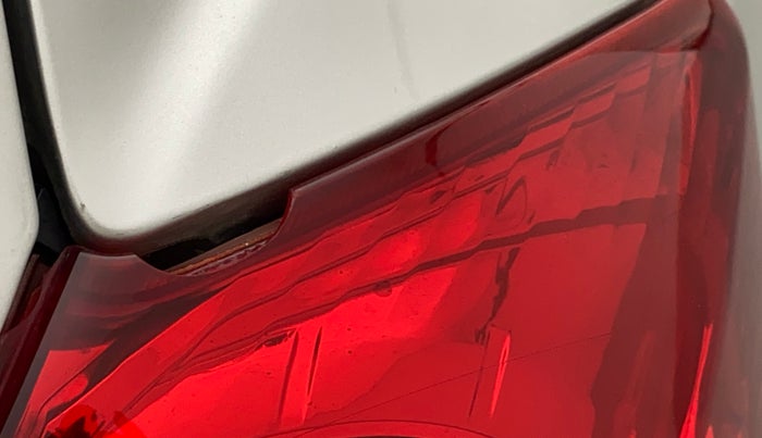 2013 Maruti Swift Dzire VXI, Petrol, Manual, 95,606 km, Right tail light - Minor damage