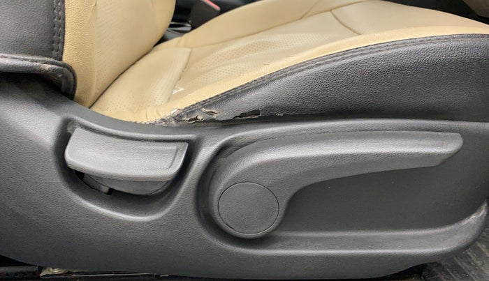 2018 Hyundai Verna 1.6 CRDI SX + AT, Diesel, Automatic, 73,815 km, Driver Side Adjustment Panel