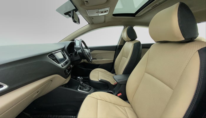 2018 Hyundai Verna 1.6 CRDI SX + AT, Diesel, Automatic, 73,815 km, Right Side Front Door Cabin