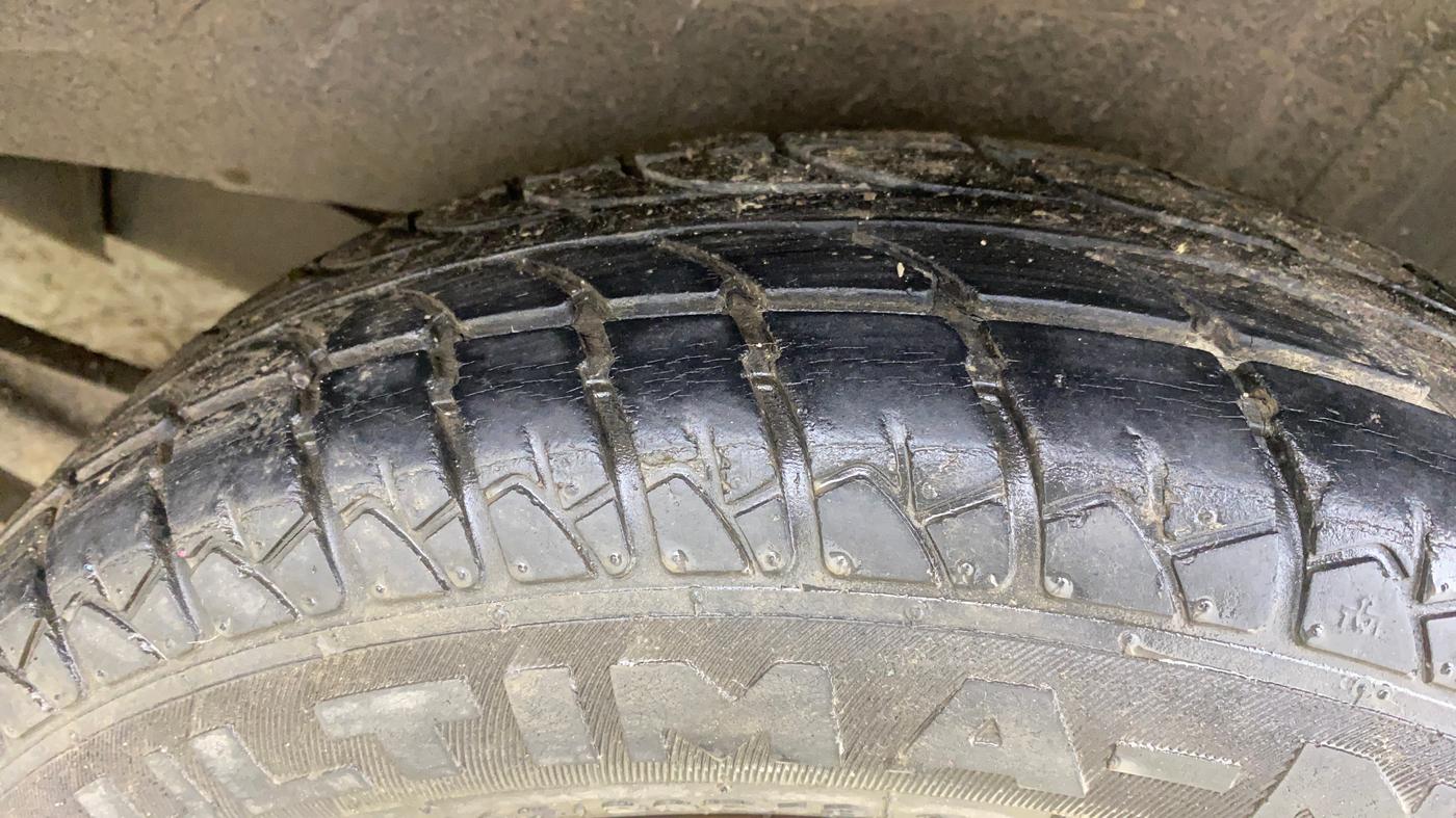 2018 Maruti Wagon R 1.0 LXI CNG, CNG, Manual, 29,874 km, Left Rear Tyre Tread