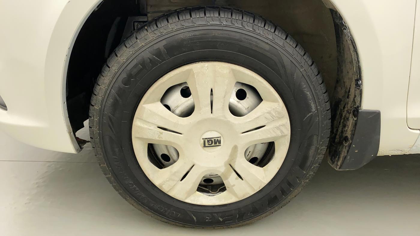 2021 Maruti Swift Dzire TOUR S-CNG, CNG, Manual, 35,476 km, Left Front Wheel