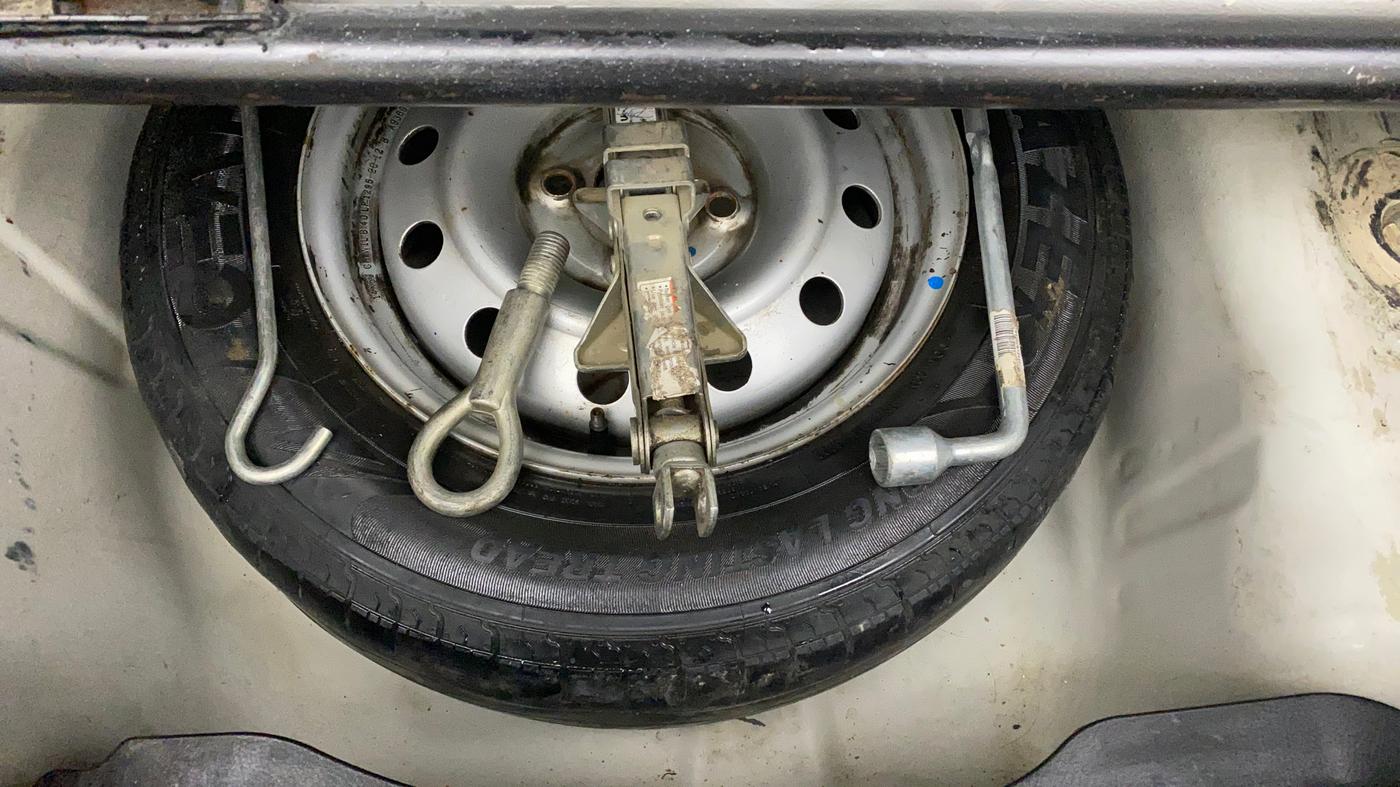 2021 Maruti Swift Dzire TOUR S-CNG, CNG, Manual, 35,476 km, Spare Tyre