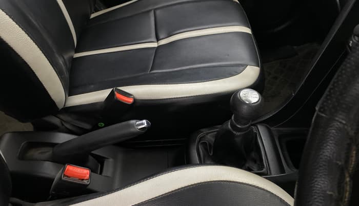2015 Maruti Swift ZXI, Petrol, Manual, 27,431 km, Gear Lever