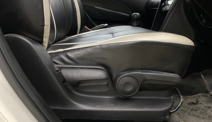 2015 Maruti Swift ZXI, Petrol, Manual, 27,431 km, Driver Side Adjustment Panel