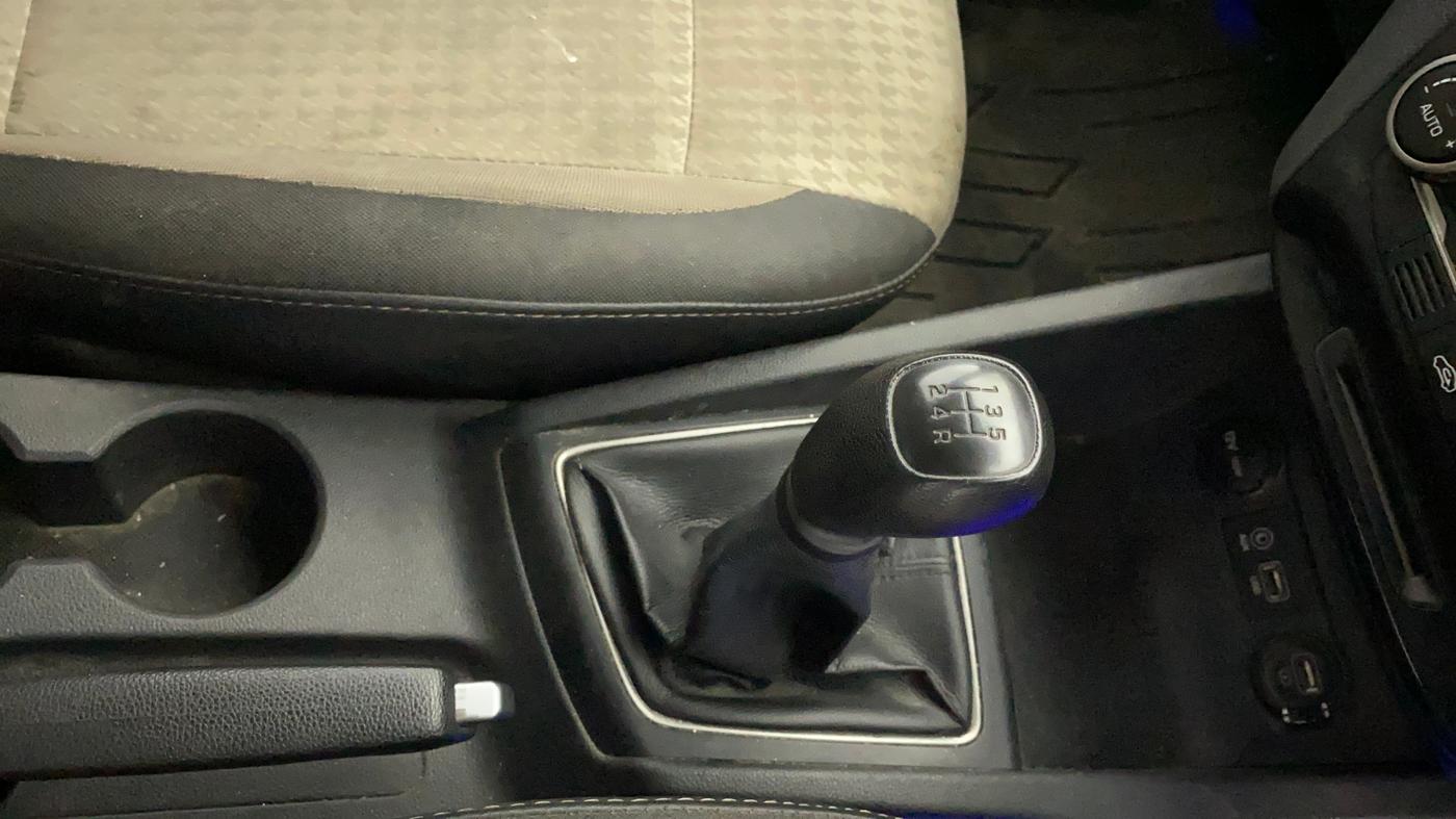 2018 Hyundai Elite i20 ASTA 1.2, Petrol, Manual, 84,249 km, Gear Lever