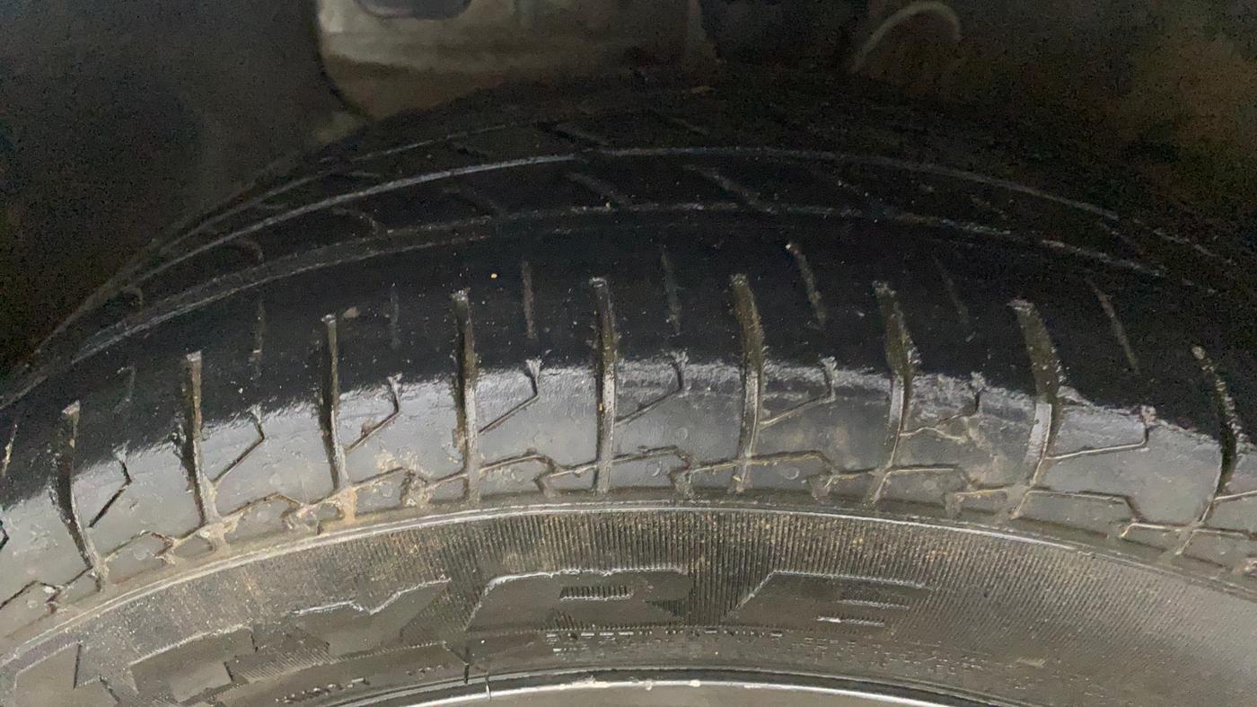 2018 Hyundai Elite i20 ASTA 1.2, Petrol, Manual, 84,249 km, Left Front Tyre Tread