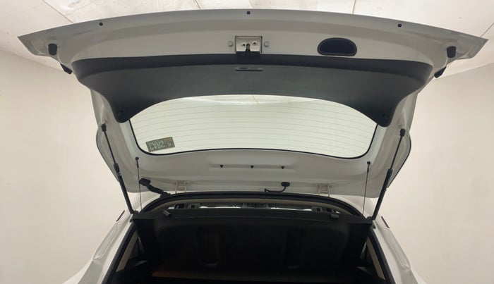 2022 KIA SELTOS HTK PLUS 1.5 IMT, Petrol, Manual, 15,712 km, Boot Door Open