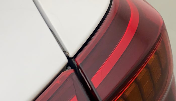 2022 KIA SELTOS HTK PLUS 1.5 IMT, Petrol, Manual, 15,712 km, Right tail light - Minor damage
