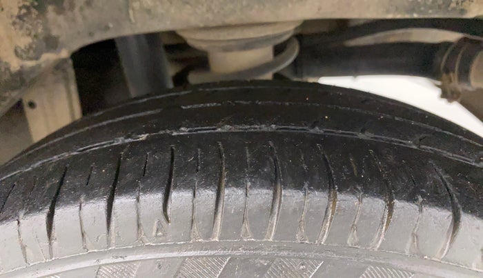 2017 Maruti Alto 800 LXI, Petrol, Manual, 96,378 km, Left Rear Tyre Tread
