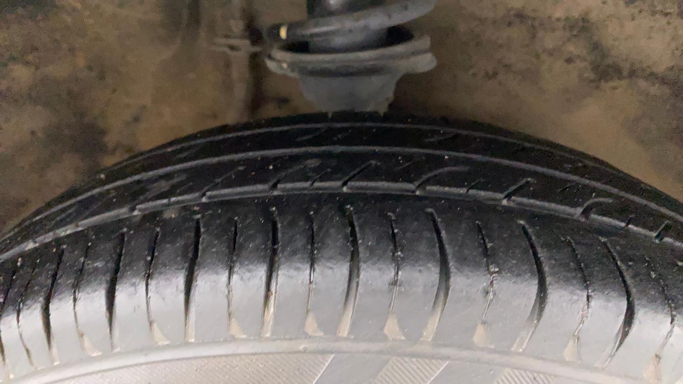2017 Maruti Alto 800 LXI, Petrol, Manual, 96,378 km, Right Front Tyre Tread