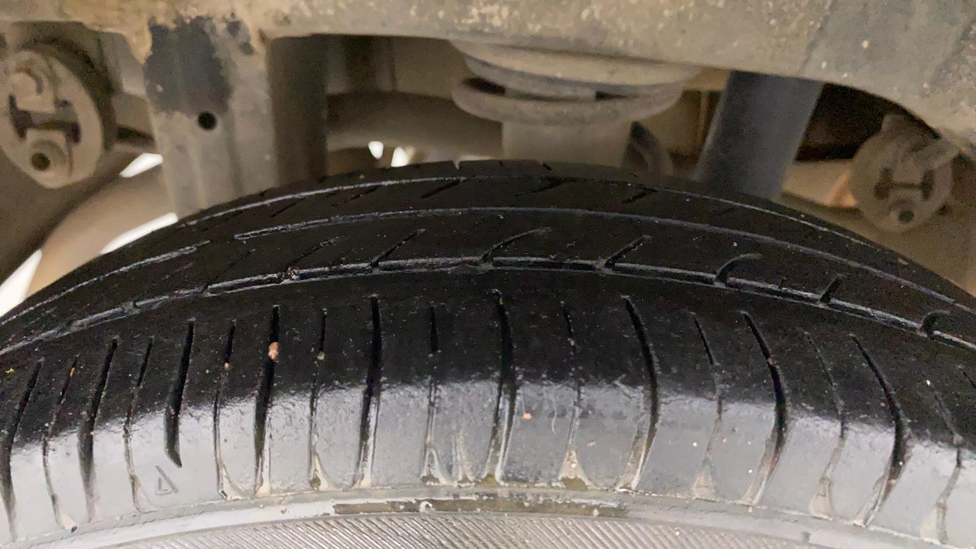 2017 Maruti Alto 800 LXI, Petrol, Manual, 96,378 km, Right Rear Tyre Tread