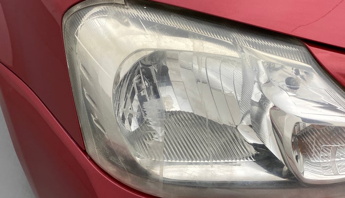 2011 Toyota Etios Liva G, Petrol, Manual, 44,093 km, Right headlight - Minor scratches