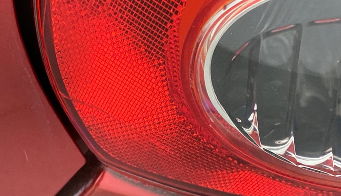 2011 Toyota Etios Liva G, Petrol, Manual, 44,093 km, Right tail light - Minor damage