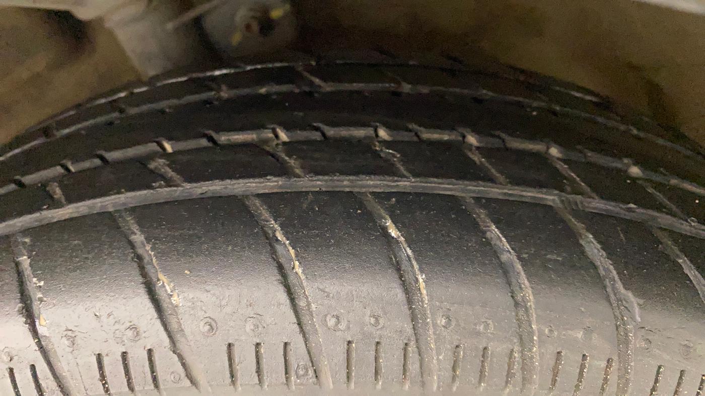 2016 Maruti Celerio ZXI AMT, Petrol, Automatic, 48,791 km, Left Front Tyre Tread