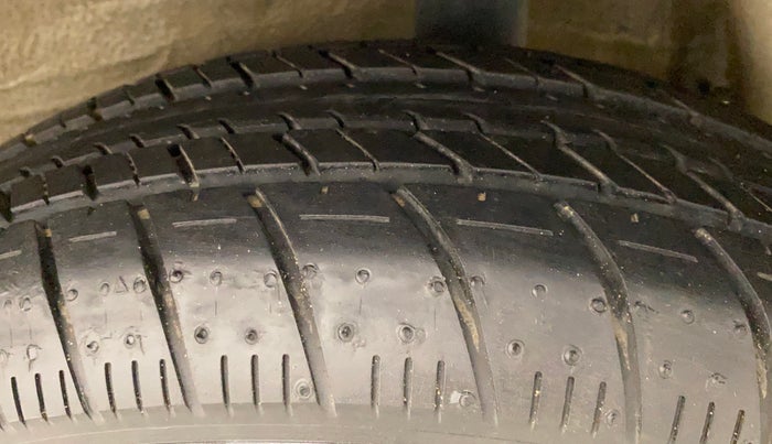 2016 Maruti Celerio ZXI AMT, Petrol, Automatic, 48,791 km, Left Rear Tyre Tread