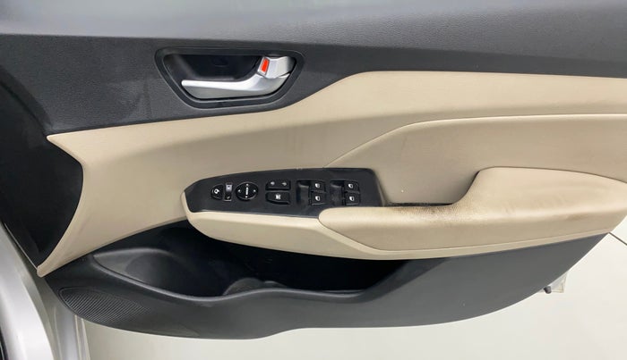 2017 Hyundai Verna 1.6 VTVT SX (O) AT, Petrol, Automatic, 69,690 km, Driver Side Door Panels Control