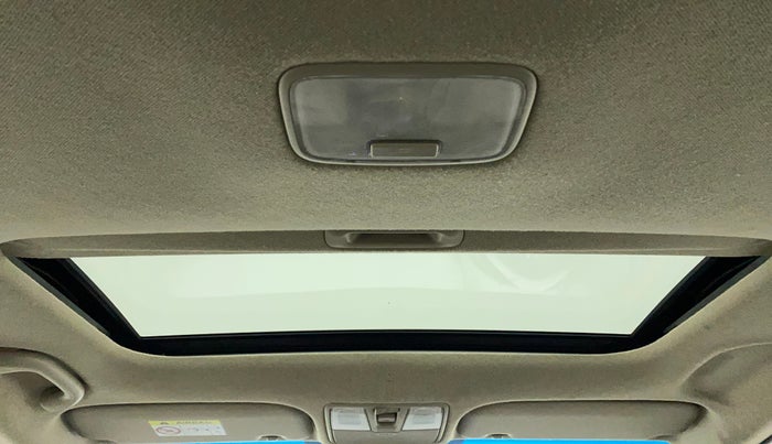 2017 Hyundai Verna 1.6 VTVT SX (O) AT, Petrol, Automatic, 69,690 km, Moonroof/ Sunroof