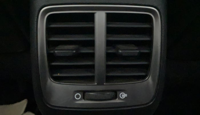 2017 Hyundai Verna 1.6 VTVT SX (O) AT, Petrol, Automatic, 69,690 km, Rear AC Vents