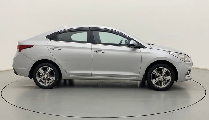 2017 Hyundai Verna 1.6 VTVT SX (O) AT, Petrol, Automatic, 69,690 km, Right Side View