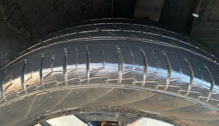 2022 Renault Kiger RXT (O) MT, CNG, Manual, 70,181 km, Left Rear Tyre Tread