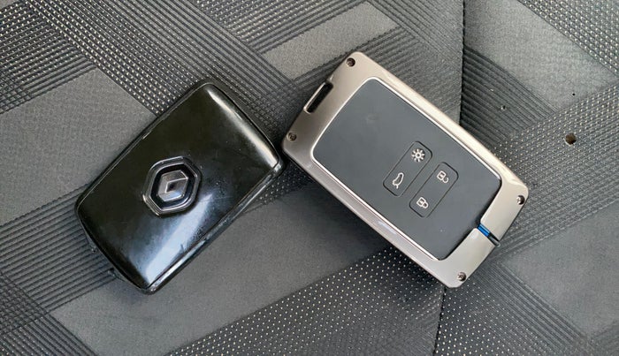 2022 Renault Kiger RXT (O) MT, CNG, Manual, 70,181 km, Key Close Up