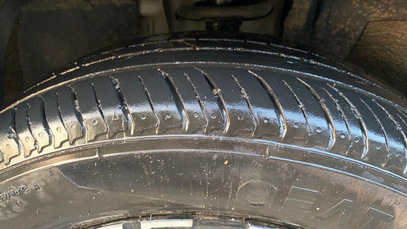 2022 Renault Kiger RXT (O) MT, CNG, Manual, 70,240 km, Left Front Tyre Tread