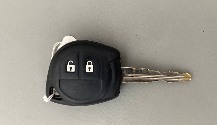 2014 Maruti Swift Dzire VXI, Petrol, Manual, 87,290 km, Lock system - Remote key minor damage