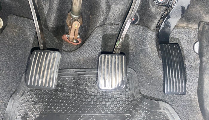 2014 Hyundai Xcent S (O) 1.2, Petrol, Manual, 1,09,221 km, Pedals