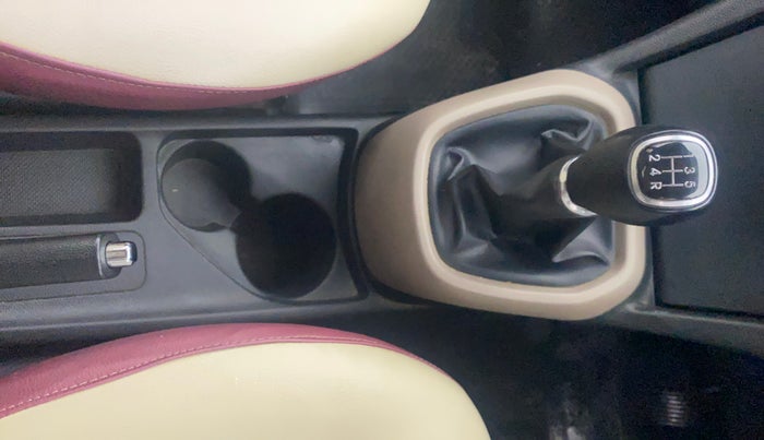 2014 Hyundai Xcent S (O) 1.2, Petrol, Manual, 1,09,221 km, Gear Lever