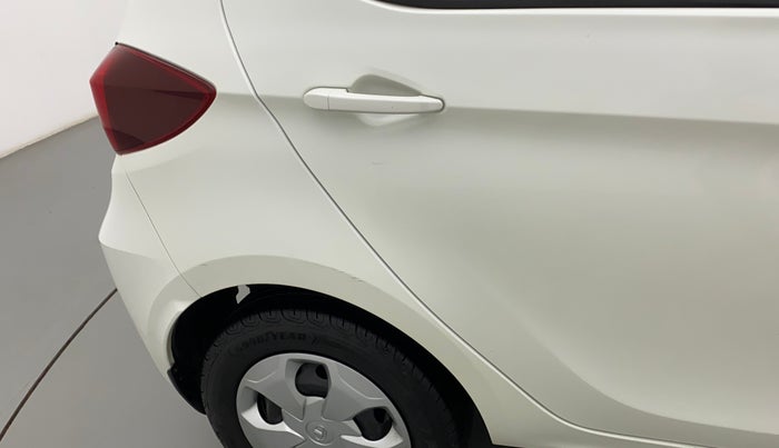 2021 Tata Tiago XT PETROL, Petrol, Manual, 6,402 km, Right quarter panel - Minor scratches